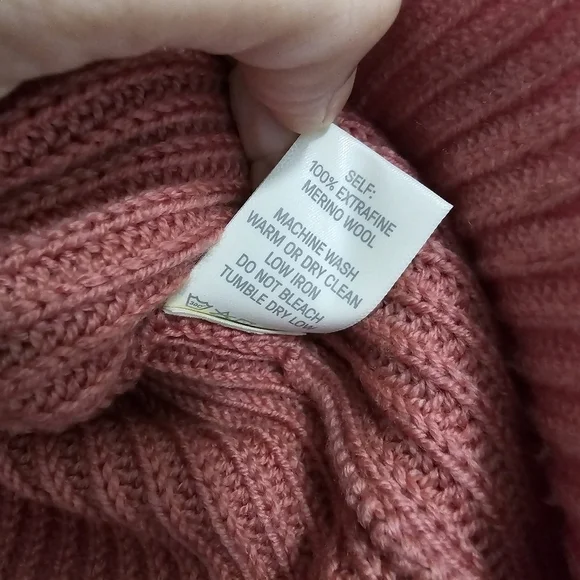 Lapointe Italian Yard 100% extra fine Merino wool Cropped Bell Sleeve Knit Sweat